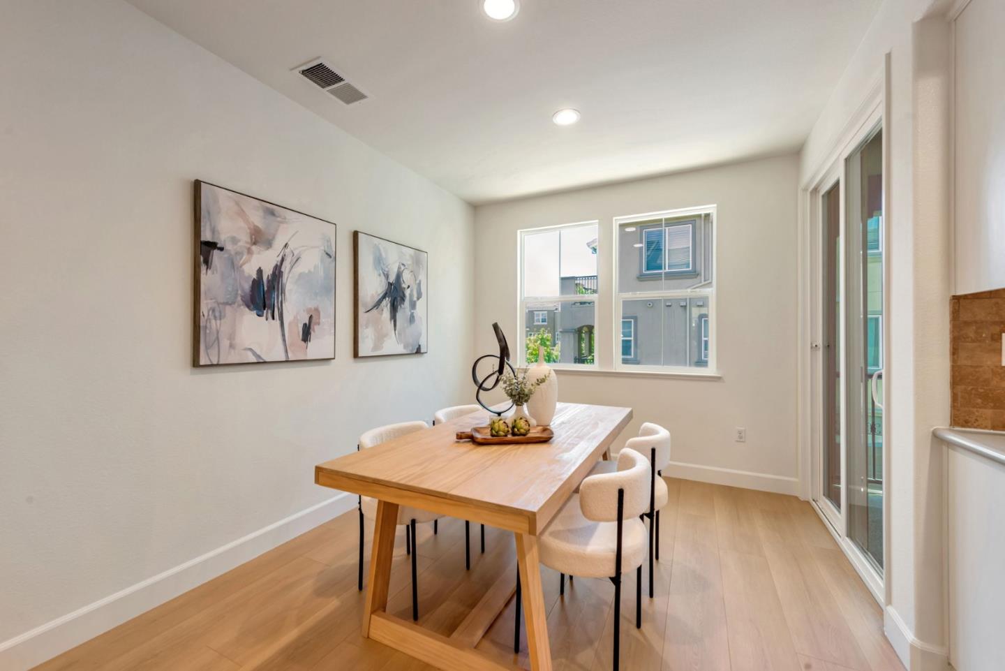 Detail Gallery Image 10 of 32 For 38920 Snapdragon Pl, Newark,  CA 94560 - 3 Beds | 3/1 Baths