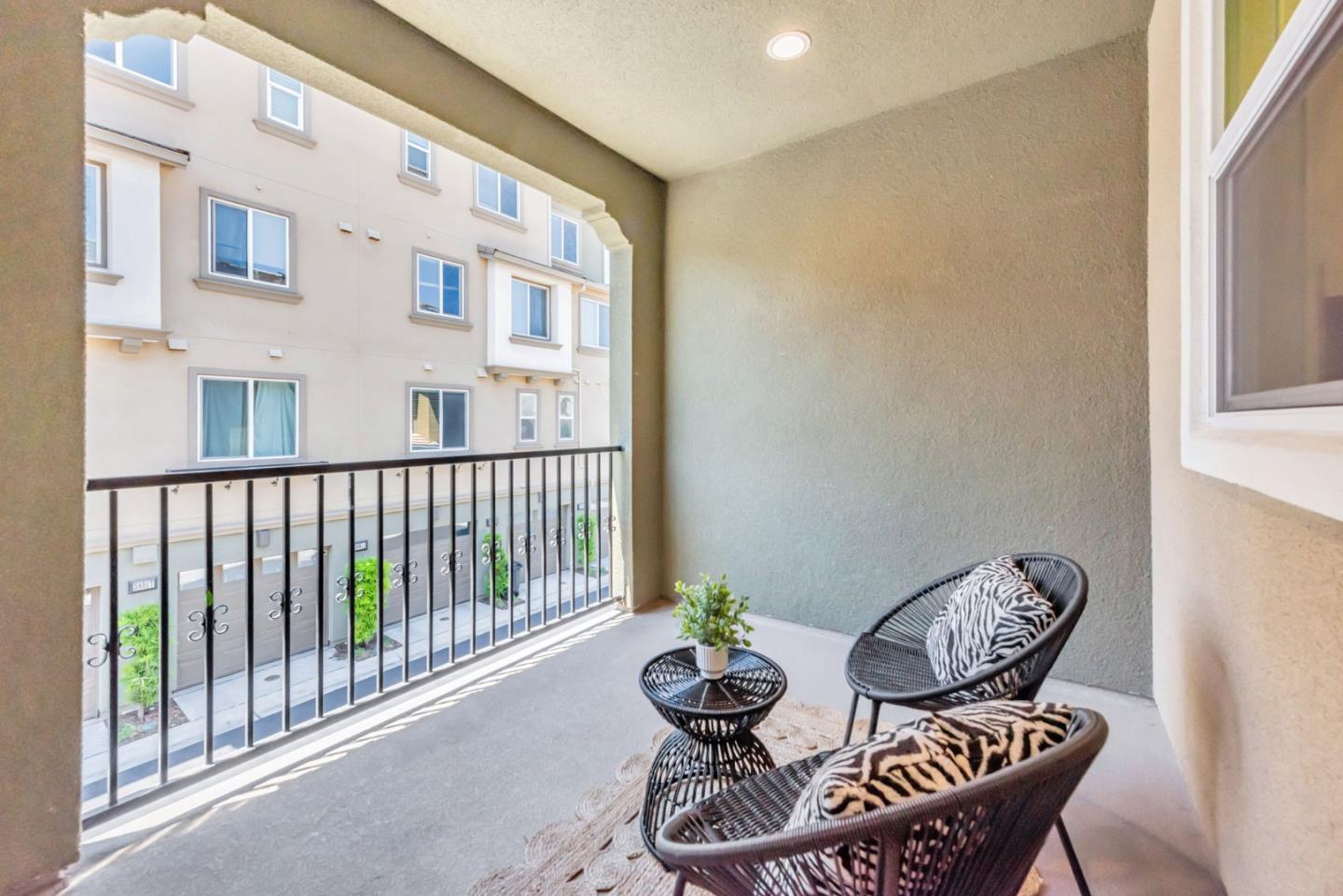 Detail Gallery Image 25 of 32 For 38920 Snapdragon Pl, Newark,  CA 94560 - 3 Beds | 3/1 Baths