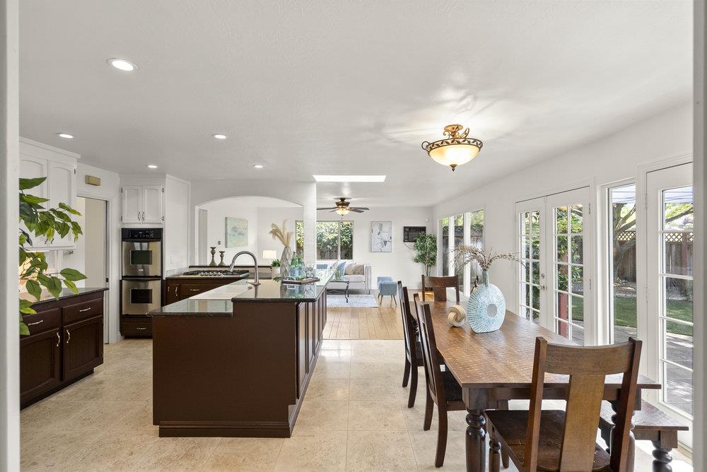 Detail Gallery Image 15 of 32 For 5045 Rafton Dr, San Jose,  CA 95124 - 4 Beds | 2/1 Baths