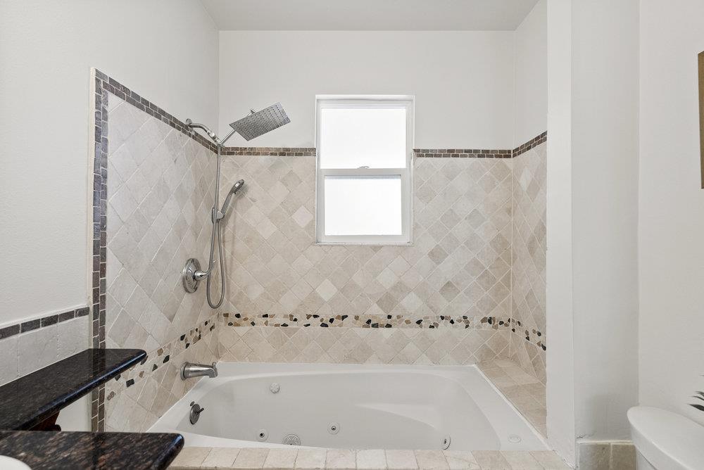 Detail Gallery Image 6 of 32 For 5045 Rafton Dr, San Jose,  CA 95124 - 4 Beds | 2/1 Baths