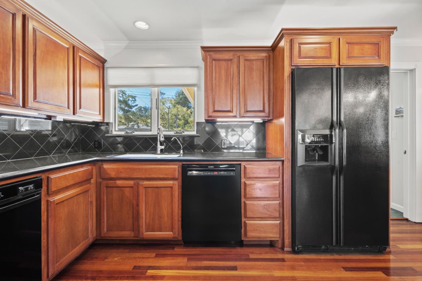 Detail Gallery Image 13 of 45 For 1147 Arrowhead Rd, Pebble Beach,  CA 93953 - 3 Beds | 2 Baths
