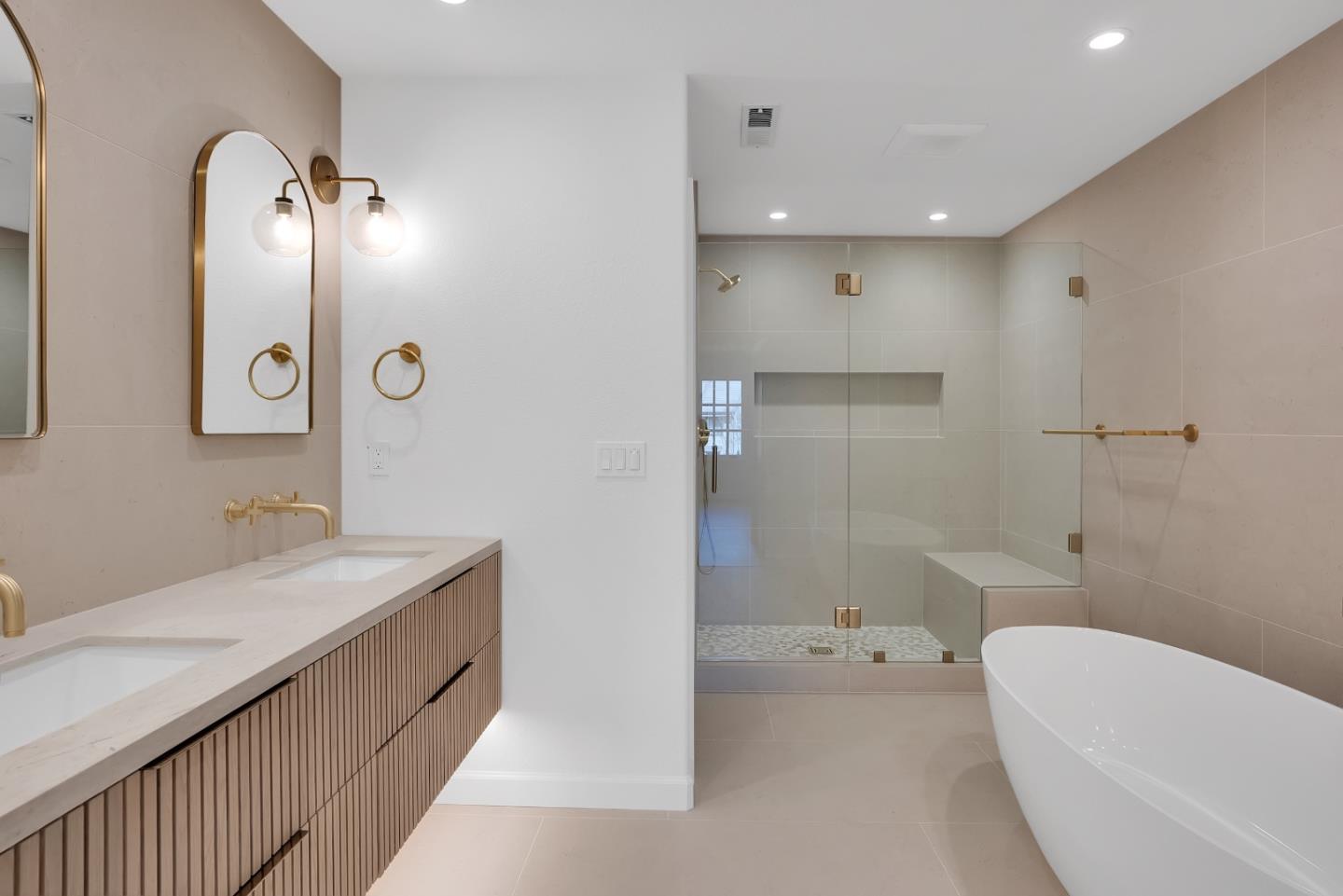 Detail Gallery Image 16 of 23 For 94 Frederick St #C,  Santa Cruz,  CA 95062 - 3 Beds | 3/1 Baths