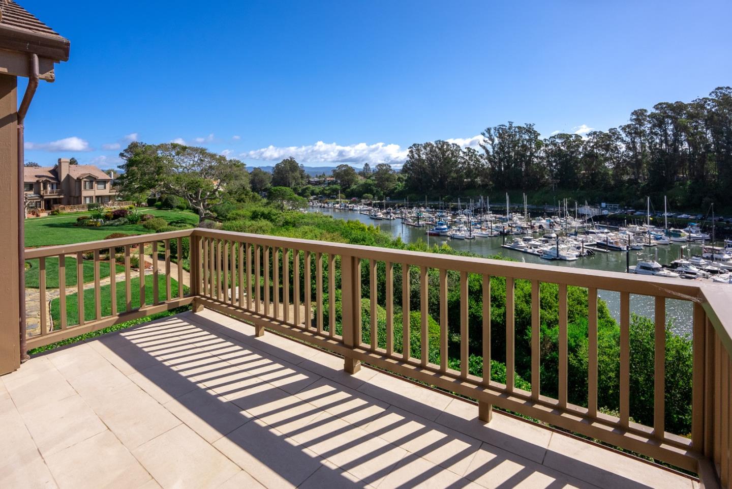 Detail Gallery Image 9 of 23 For 94 Frederick St #C,  Santa Cruz,  CA 95062 - 3 Beds | 3/1 Baths