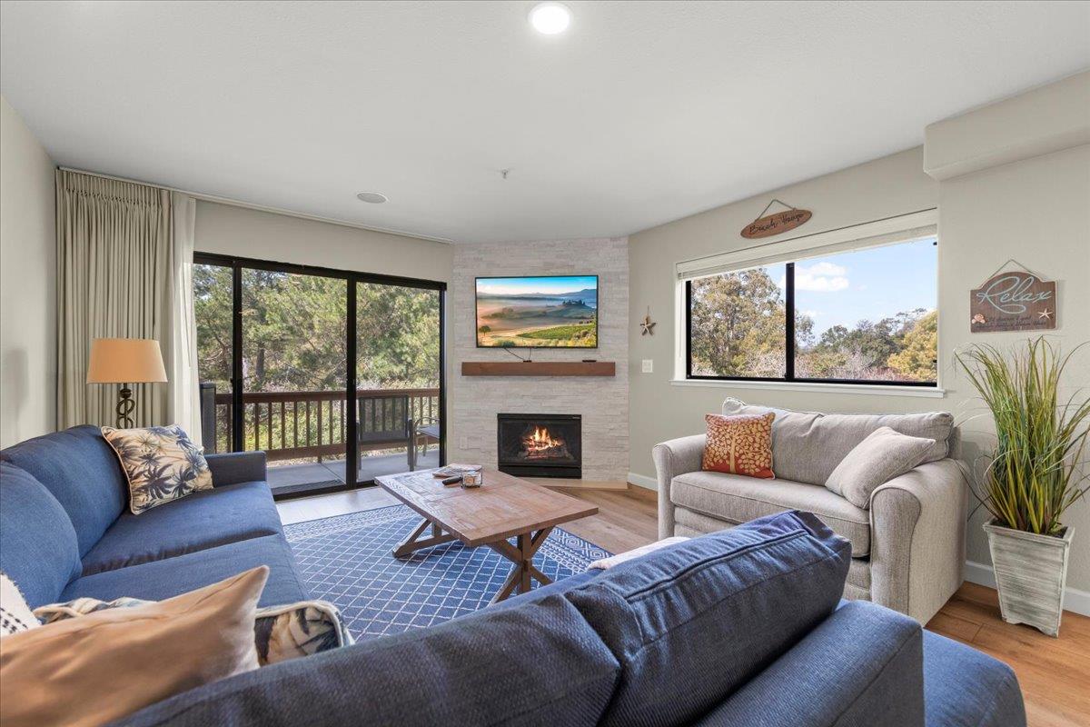 Detail Gallery Image 6 of 51 For 29 Seascape Resort Dr, Aptos,  CA 95003 - 2 Beds | 2/1 Baths