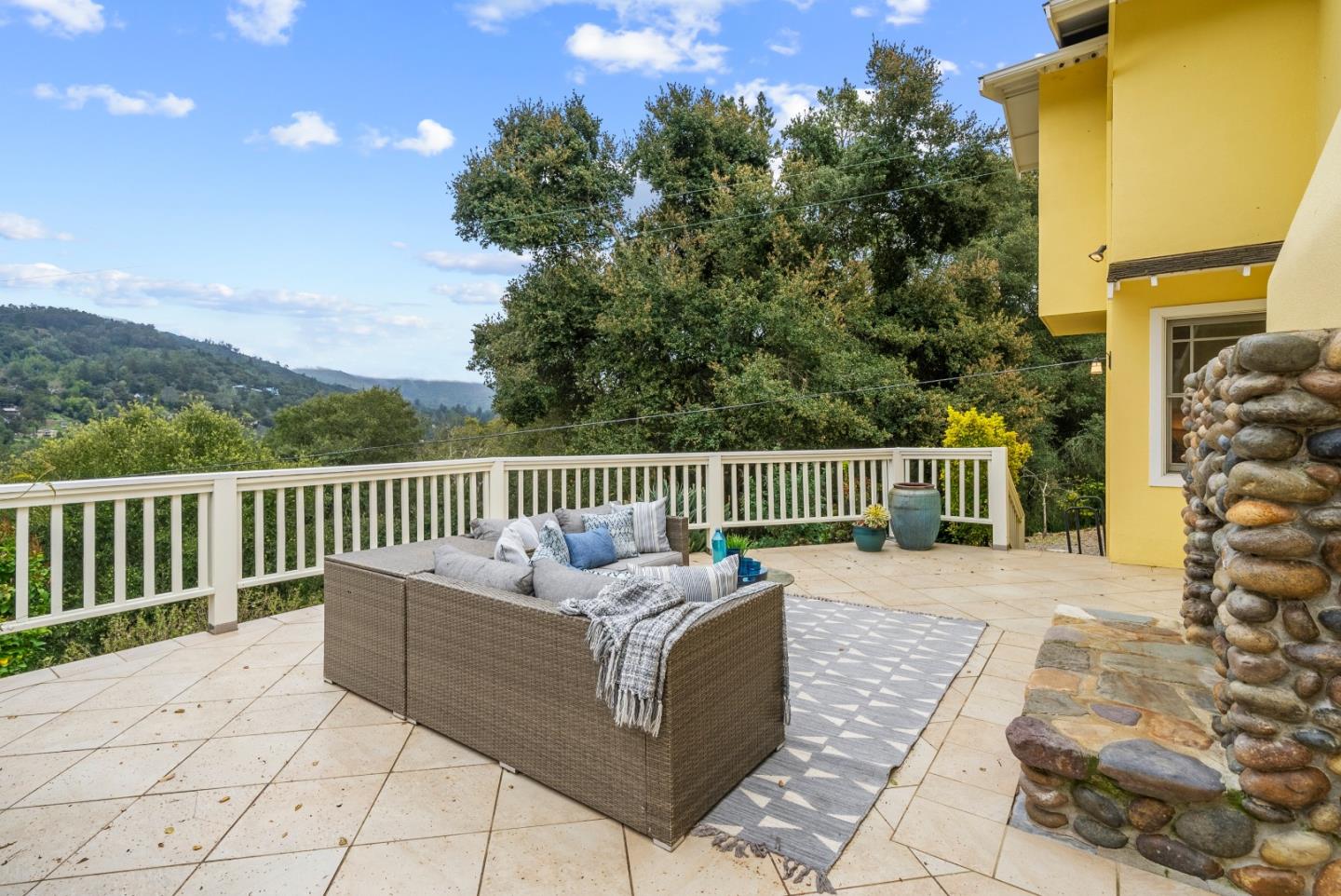Detail Gallery Image 27 of 83 For 18101 Idylwild Rd, Los Gatos,  CA 95033 - 4 Beds | 2/1 Baths