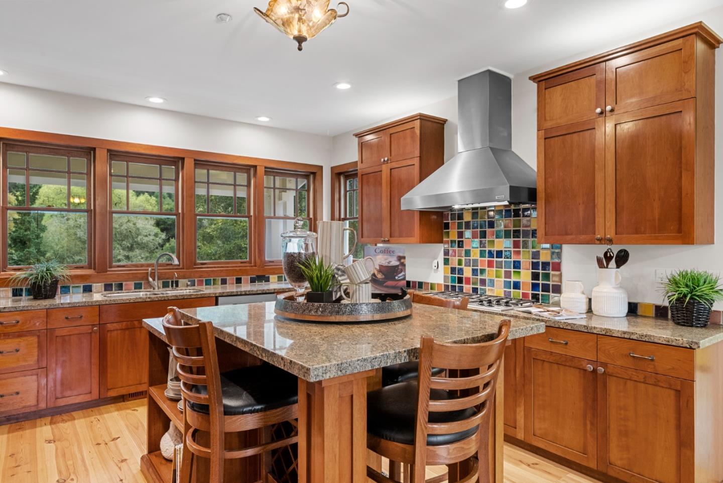 Detail Gallery Image 37 of 83 For 18101 Idylwild Rd, Los Gatos,  CA 95033 - 4 Beds | 2/1 Baths