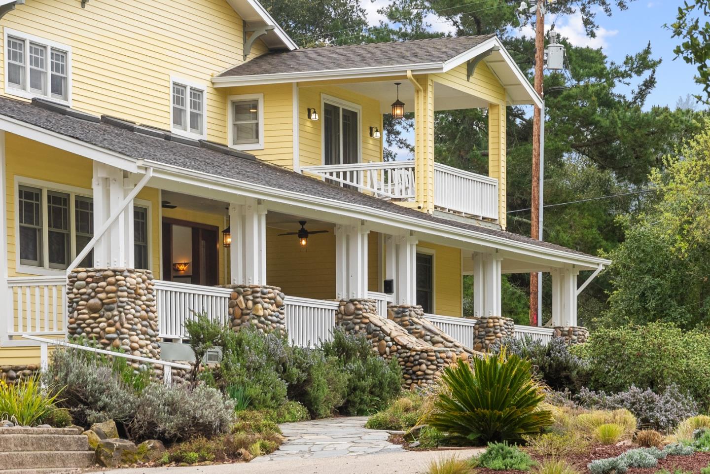 Detail Gallery Image 4 of 83 For 18101 Idylwild Rd, Los Gatos,  CA 95033 - 4 Beds | 2/1 Baths