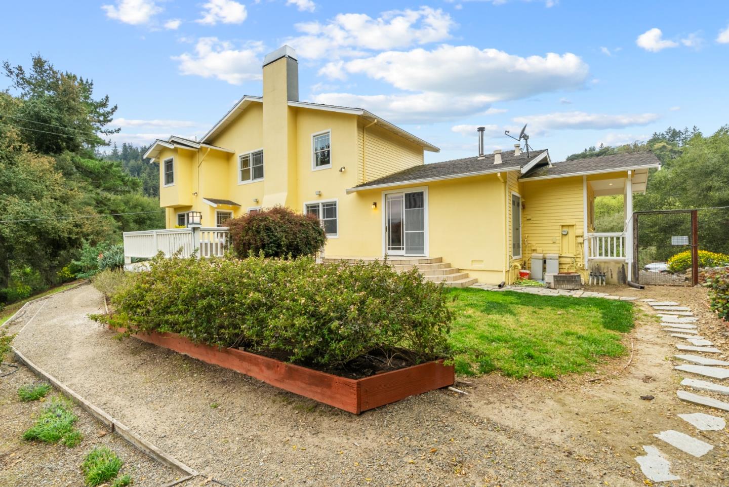 Detail Gallery Image 69 of 83 For 18101 Idylwild Rd, Los Gatos,  CA 95033 - 4 Beds | 2/1 Baths