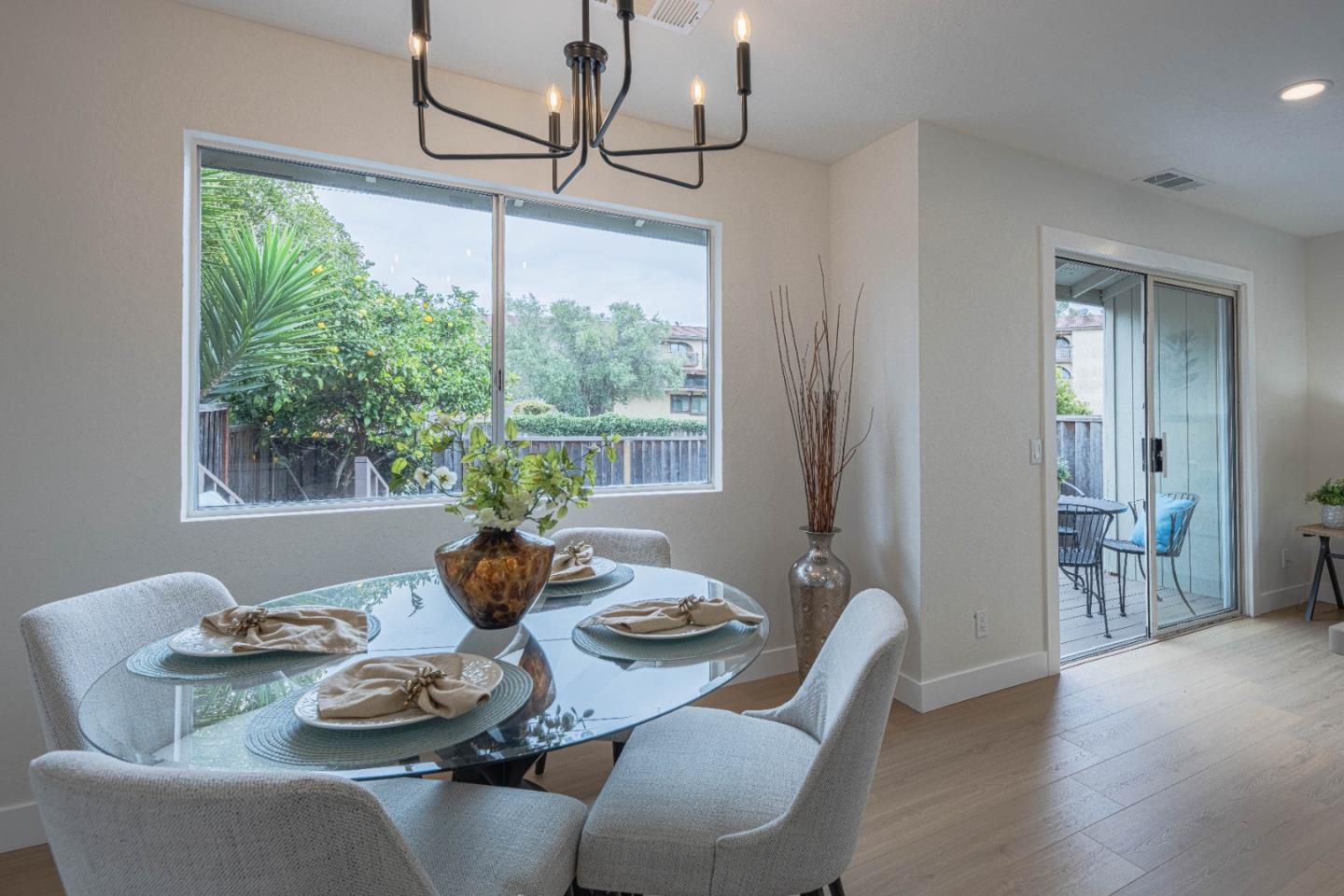 Detail Gallery Image 5 of 27 For 20 Alisa Cir, Watsonville,  CA 95076 - 2 Beds | 1/1 Baths