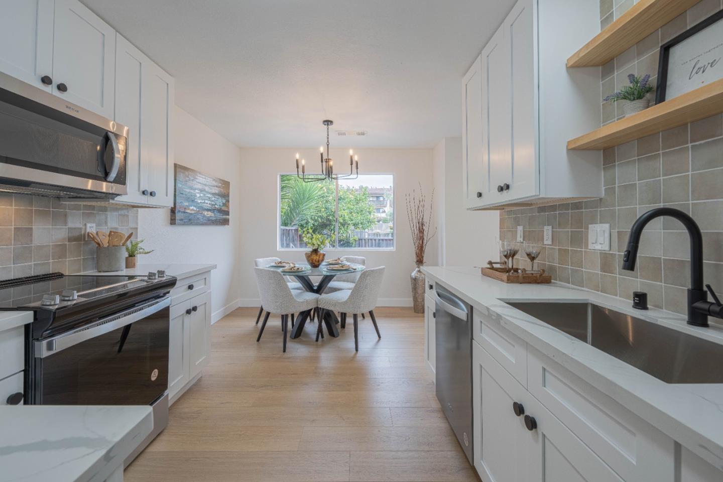 Detail Gallery Image 8 of 27 For 20 Alisa Cir, Watsonville,  CA 95076 - 2 Beds | 1/1 Baths