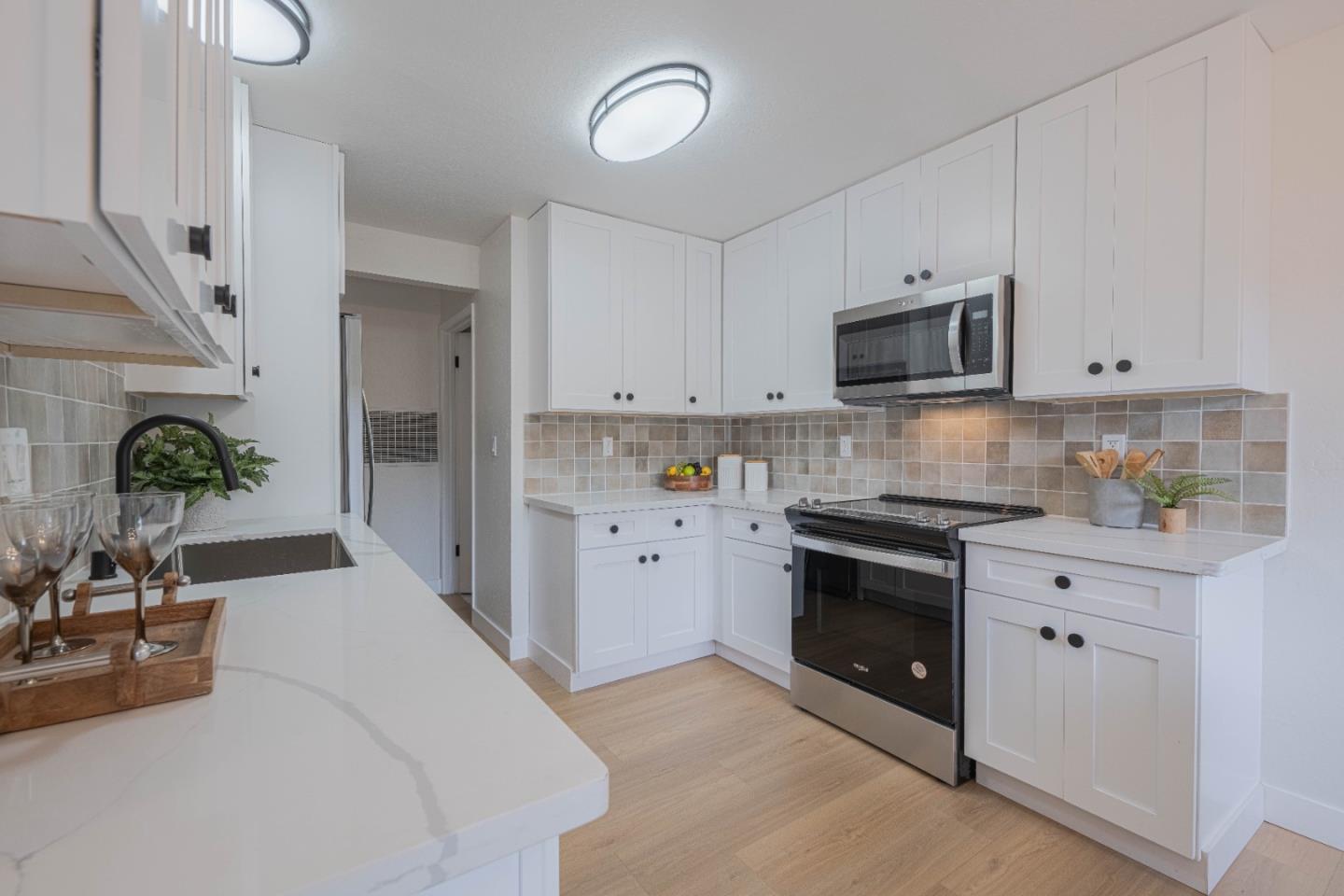 Detail Gallery Image 9 of 27 For 20 Alisa Cir, Watsonville,  CA 95076 - 2 Beds | 1/1 Baths