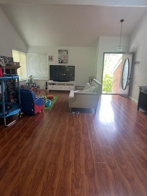 Detail Gallery Image 4 of 24 For 3514 Ramstad Dr, San Jose,  CA 95127 - 6 Beds | 3/1 Baths