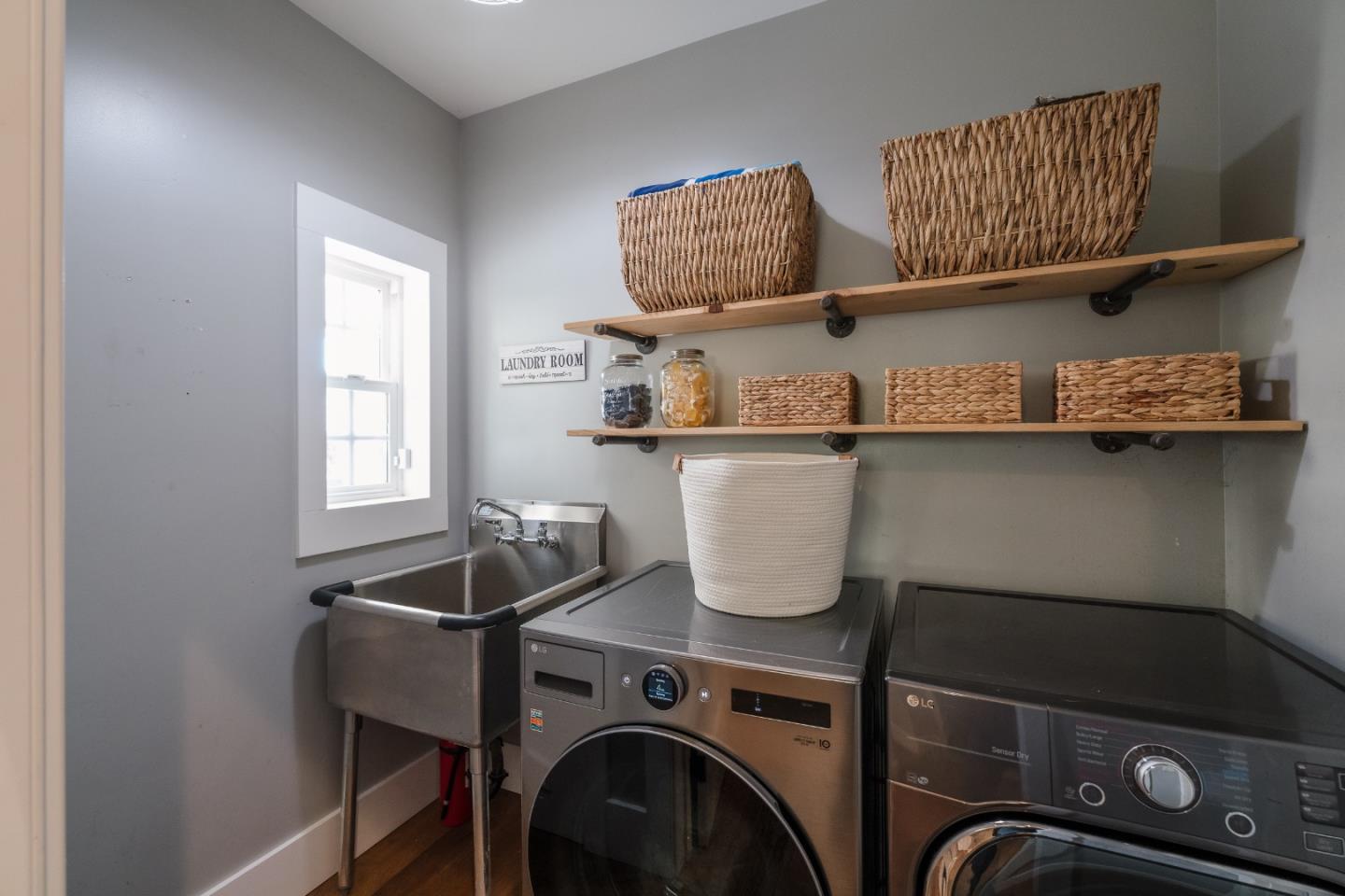 Detail Gallery Image 33 of 74 For 10555 Watsonville Rd, Gilroy,  CA 95020 - 4 Beds | 3/1 Baths