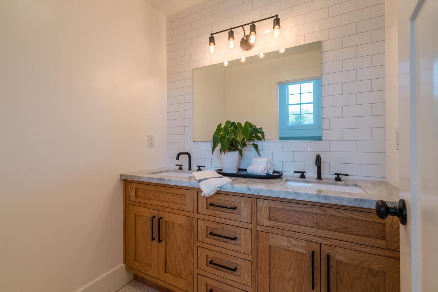 Detail Gallery Image 41 of 74 For 10555 Watsonville Rd, Gilroy,  CA 95020 - 4 Beds | 3/1 Baths