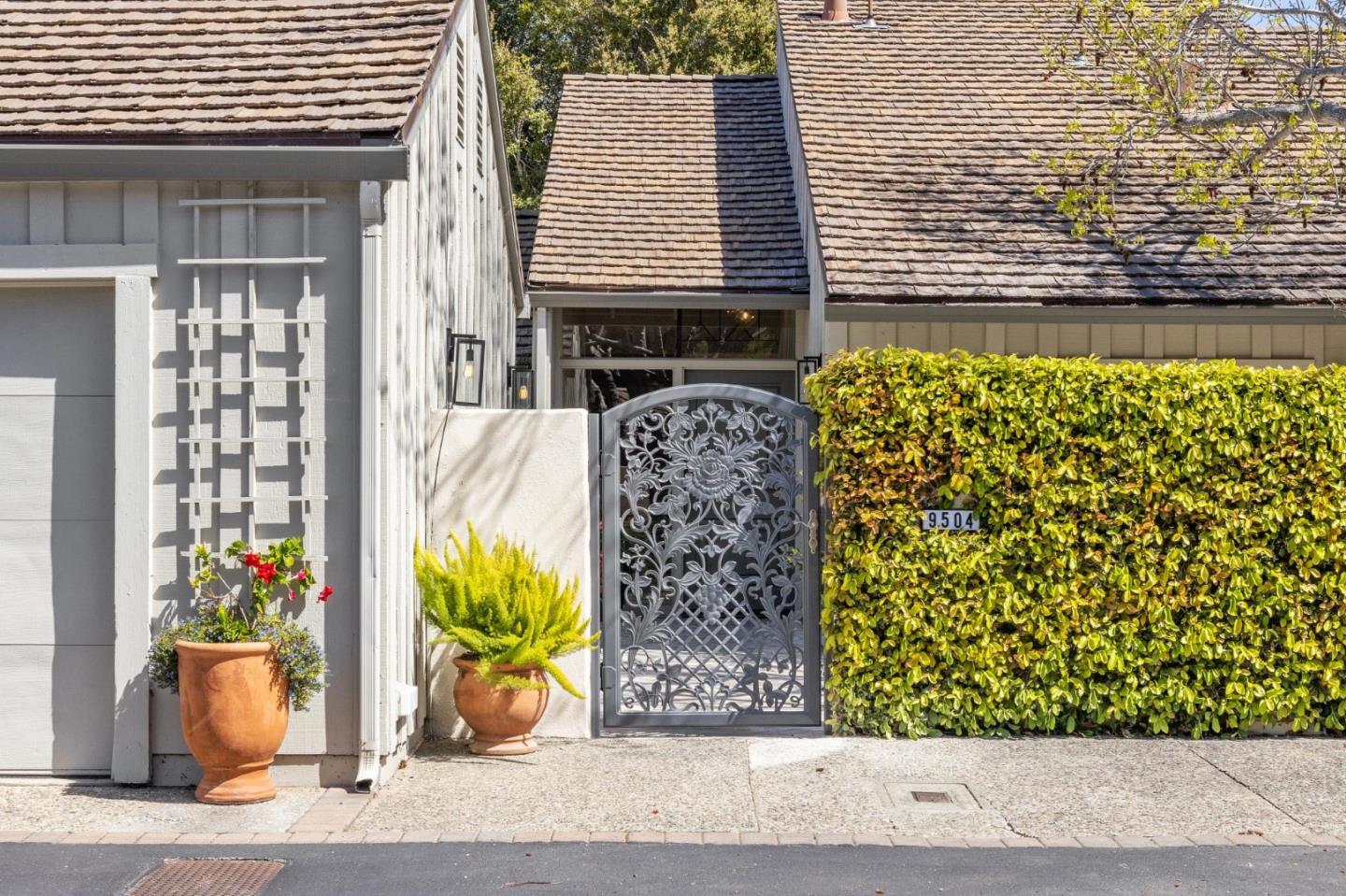 Detail Gallery Image 33 of 42 For 9504 Alder Ct, Carmel,  CA 93923 - 3 Beds | 3 Baths