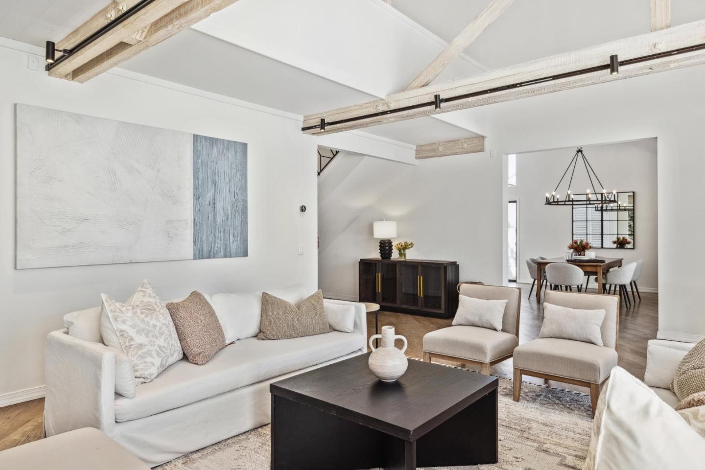 Detail Gallery Image 5 of 42 For 9504 Alder Ct, Carmel,  CA 93923 - 3 Beds | 3 Baths