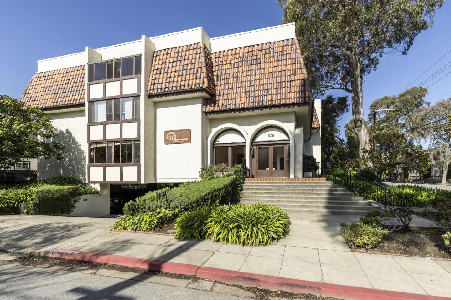 Detail Gallery Image 30 of 34 For 1500 Howard Ave #310,  Burlingame,  CA 94010 - 2 Beds | 2 Baths
