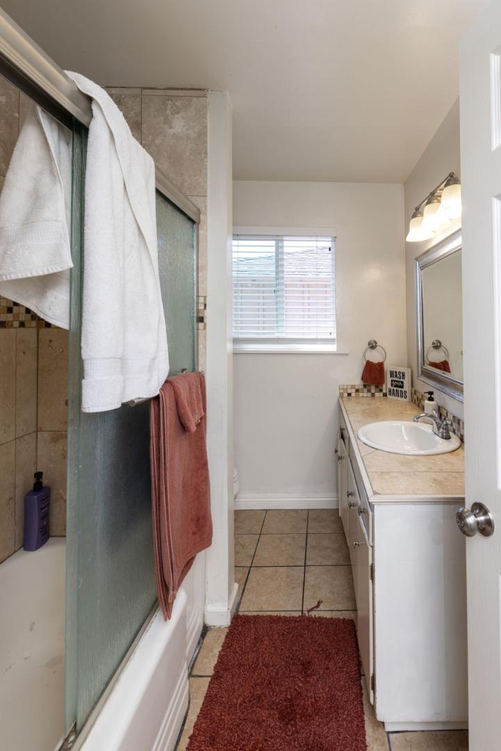 Detail Gallery Image 14 of 34 For 137 Calabasas Rd, Watsonville,  CA 95076 - – Beds | – Baths
