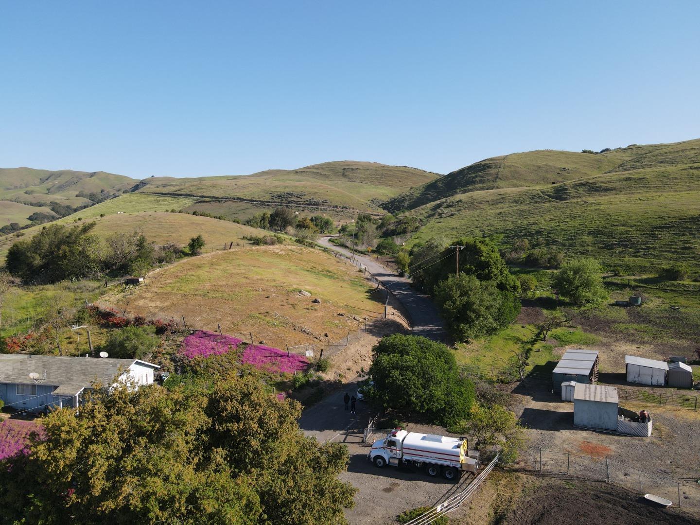 Detail Gallery Image 2 of 11 For 3463 Calaveras Rd, Milpitas,  CA 95035 - – Beds | – Baths