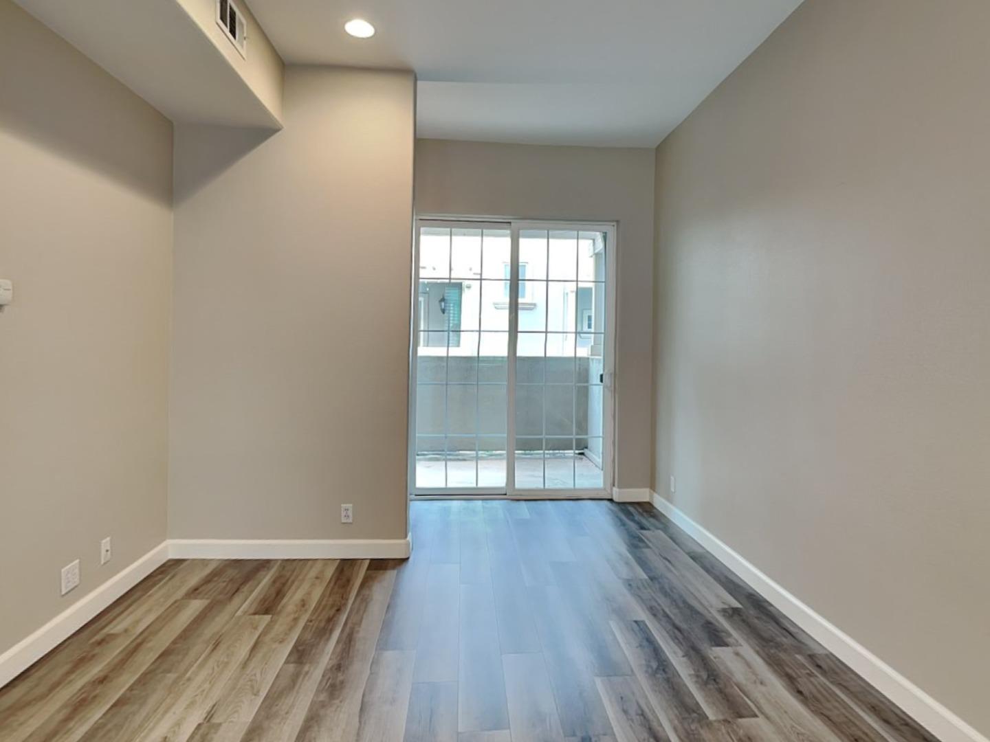 Detail Gallery Image 12 of 28 For 727 Northrup St, San Jose,  CA 95126 - 2 Beds | 2 Baths