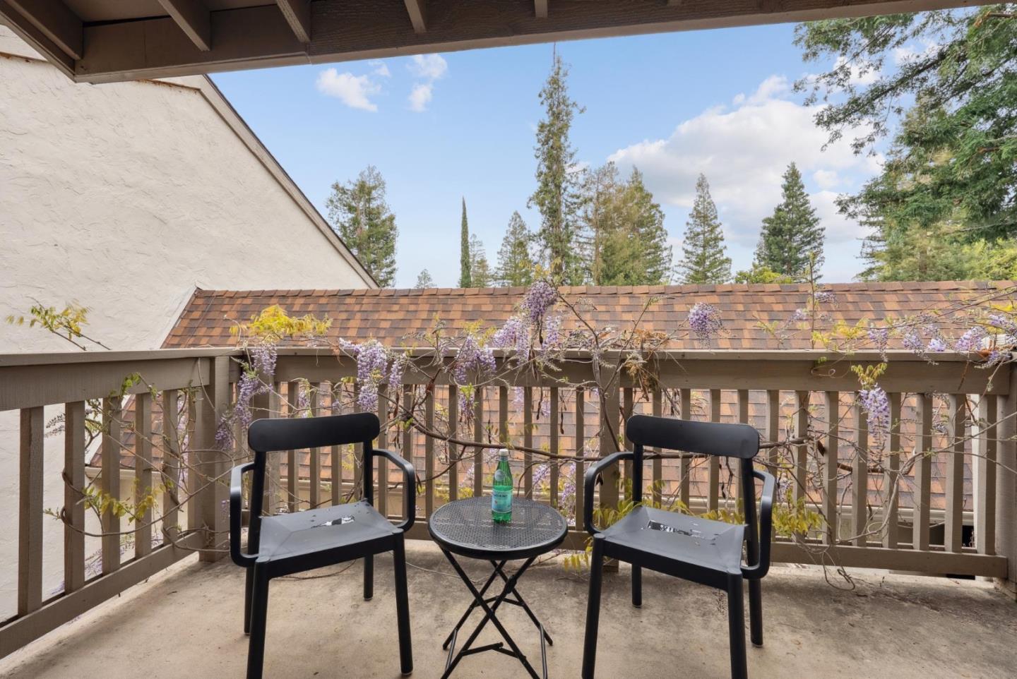 Detail Gallery Image 12 of 31 For 19549 Vineyard Ln, Saratoga,  CA 95070 - 3 Beds | 2/1 Baths