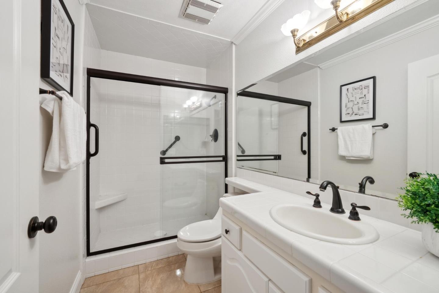 Detail Gallery Image 15 of 31 For 19549 Vineyard Ln, Saratoga,  CA 95070 - 3 Beds | 2/1 Baths