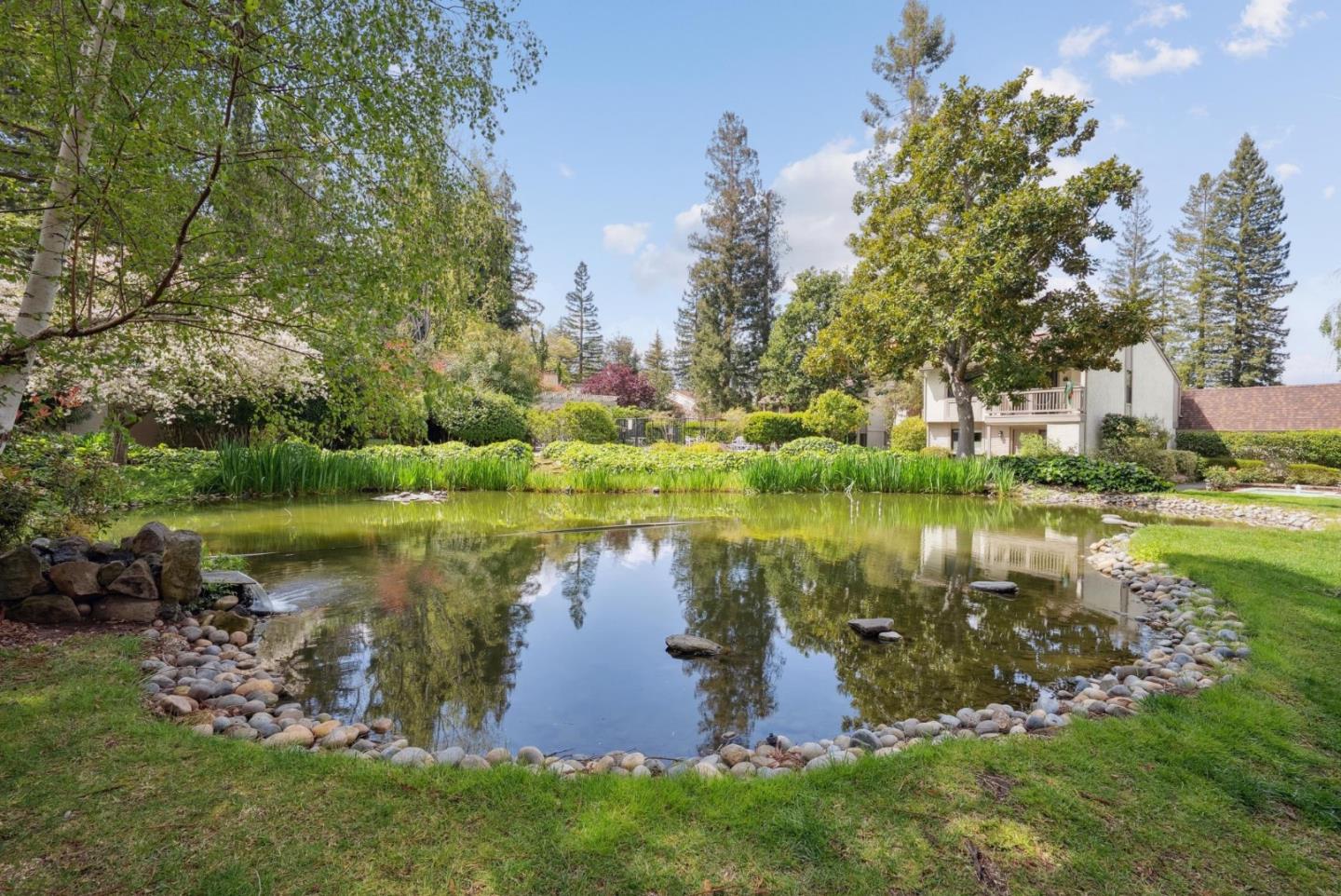 Detail Gallery Image 21 of 31 For 19549 Vineyard Ln, Saratoga,  CA 95070 - 3 Beds | 2/1 Baths