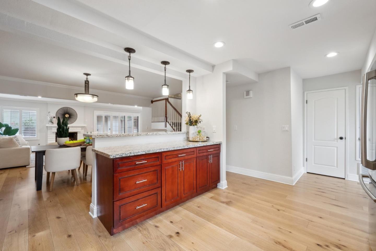 Detail Gallery Image 5 of 31 For 19549 Vineyard Ln, Saratoga,  CA 95070 - 3 Beds | 2/1 Baths