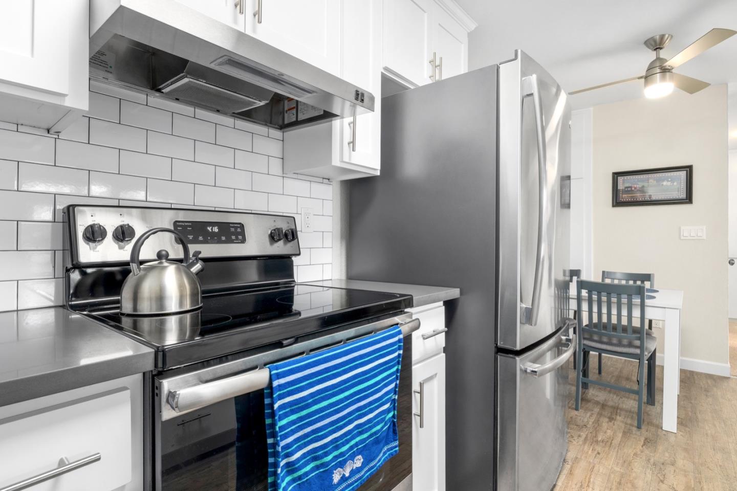 Detail Gallery Image 13 of 32 For 755 14th Ave #811,  Santa Cruz,  CA 95062 - 2 Beds | 1 Baths