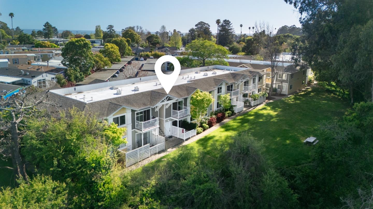 Detail Gallery Image 2 of 32 For 755 14th Ave #811,  Santa Cruz,  CA 95062 - 2 Beds | 1 Baths