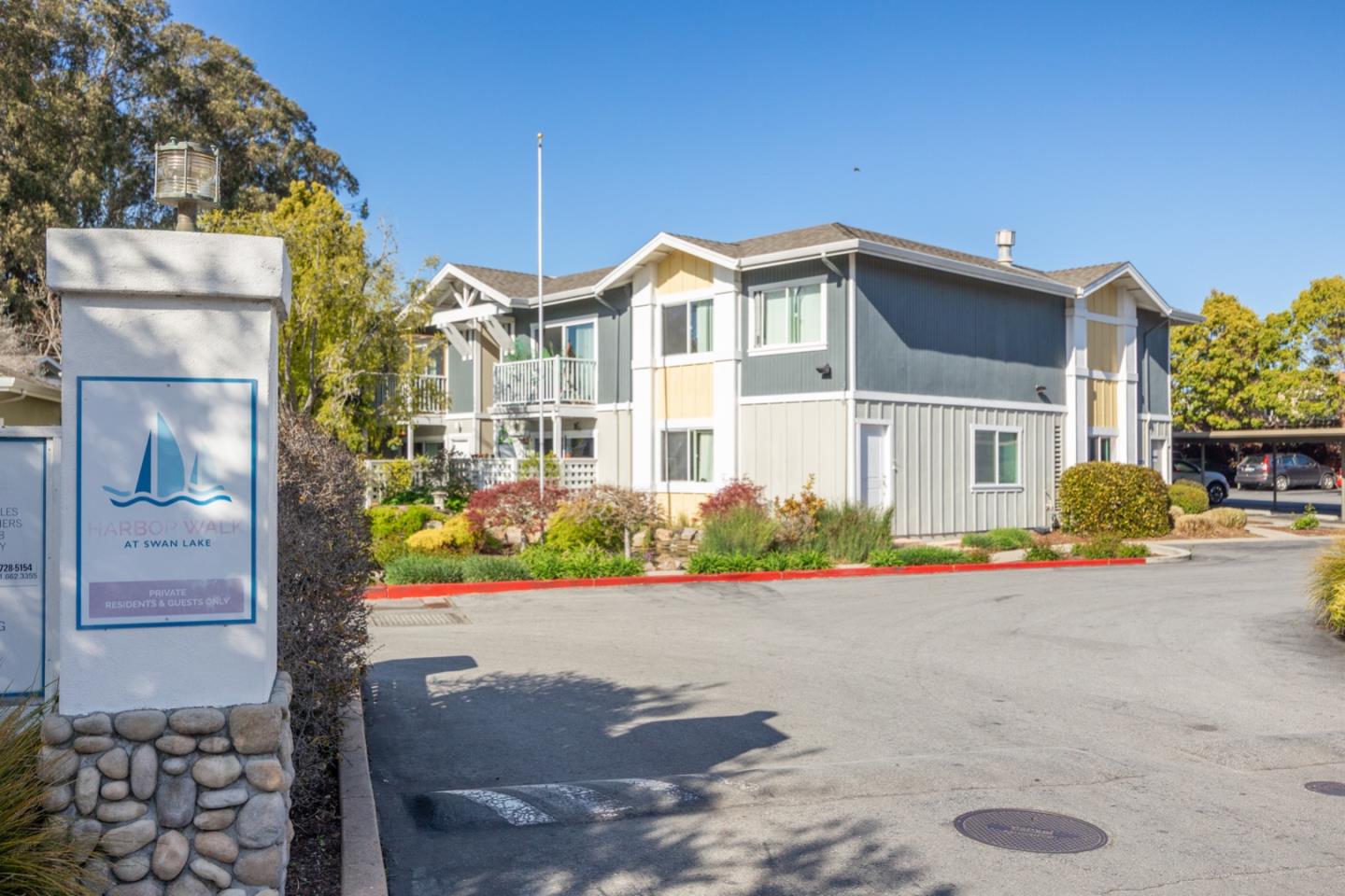 Detail Gallery Image 32 of 32 For 755 14th Ave #811,  Santa Cruz,  CA 95062 - 2 Beds | 1 Baths