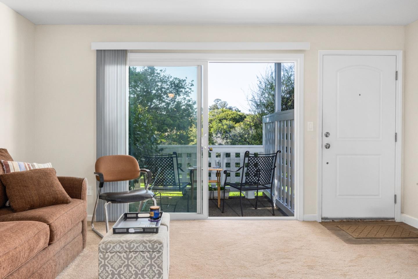 Detail Gallery Image 6 of 32 For 755 14th Ave #811,  Santa Cruz,  CA 95062 - 2 Beds | 1 Baths