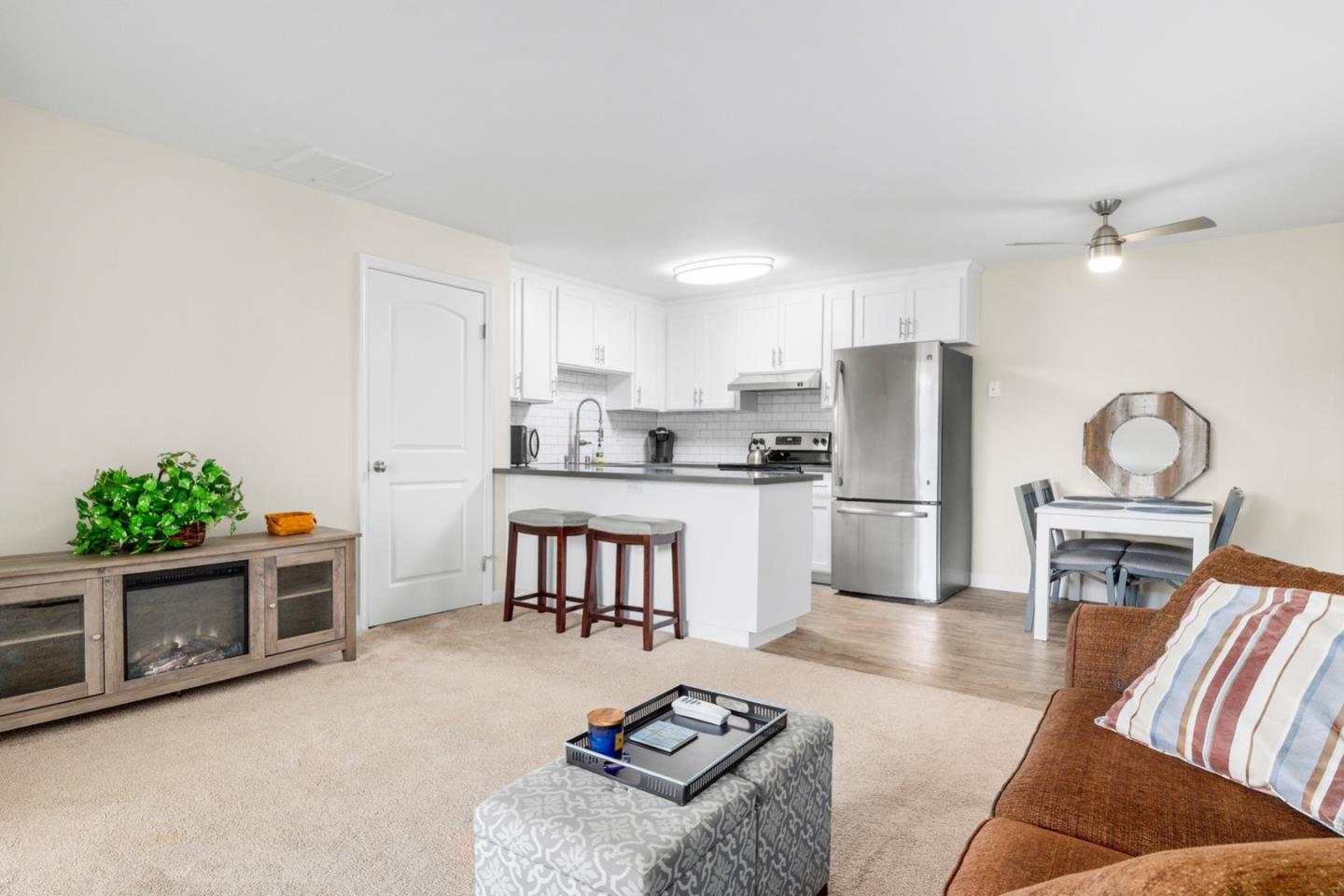 Detail Gallery Image 9 of 32 For 755 14th Ave #811,  Santa Cruz,  CA 95062 - 2 Beds | 1 Baths