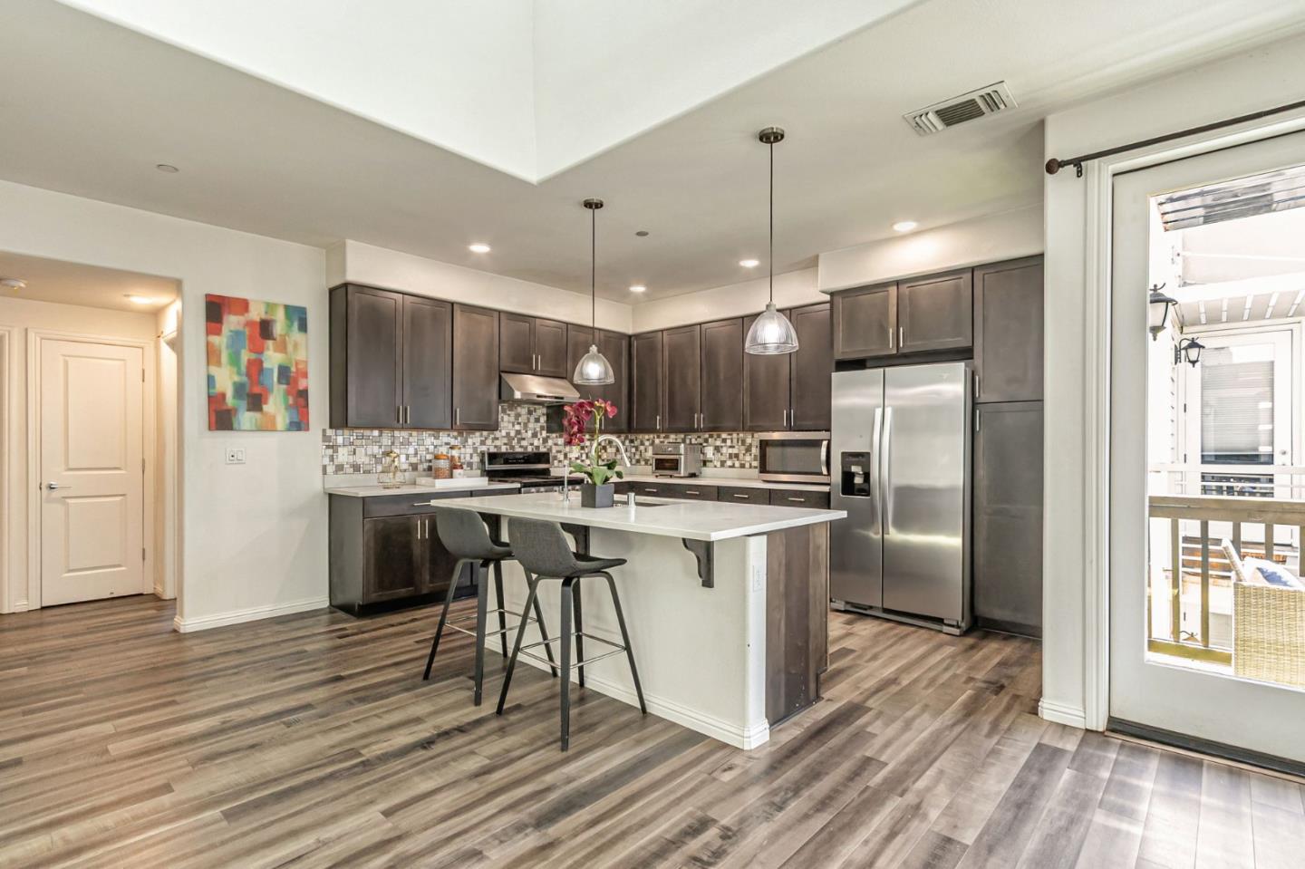 Detail Gallery Image 2 of 39 For 1496 Nightshade Rd #40,  Milpitas,  CA 95035 - 1 Beds | 2 Baths