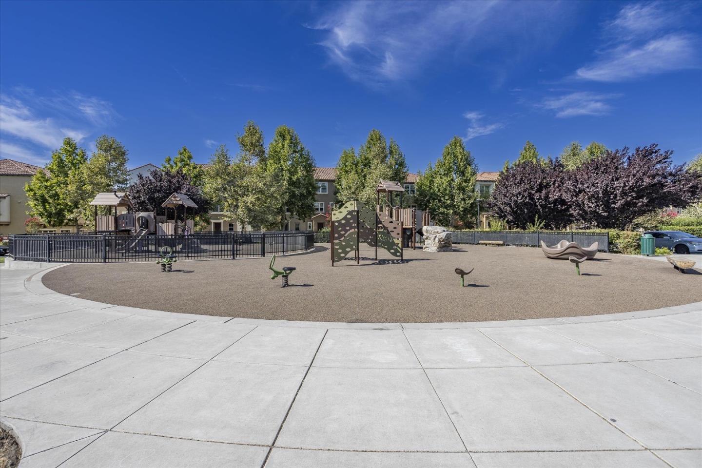 Detail Gallery Image 32 of 39 For 1496 Nightshade Rd #40,  Milpitas,  CA 95035 - 1 Beds | 2 Baths
