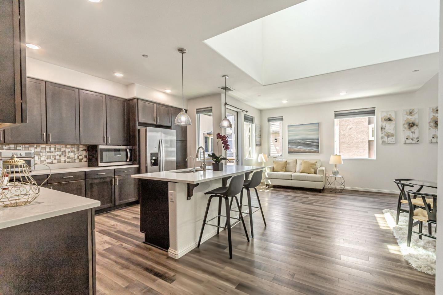 Detail Gallery Image 8 of 39 For 1496 Nightshade Rd #40,  Milpitas,  CA 95035 - 1 Beds | 2 Baths