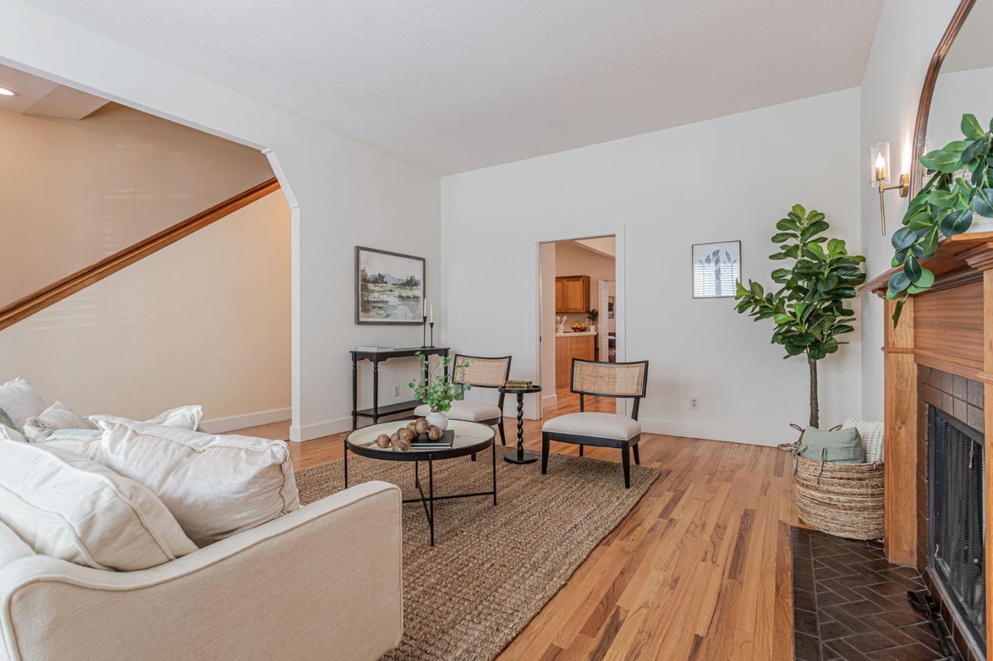 Detail Gallery Image 10 of 76 For 232 Union St, Santa Cruz,  CA 95060 - 3 Beds | 2/1 Baths