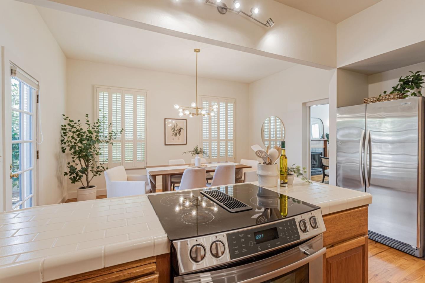 Detail Gallery Image 15 of 76 For 232 Union St, Santa Cruz,  CA 95060 - 3 Beds | 2/1 Baths