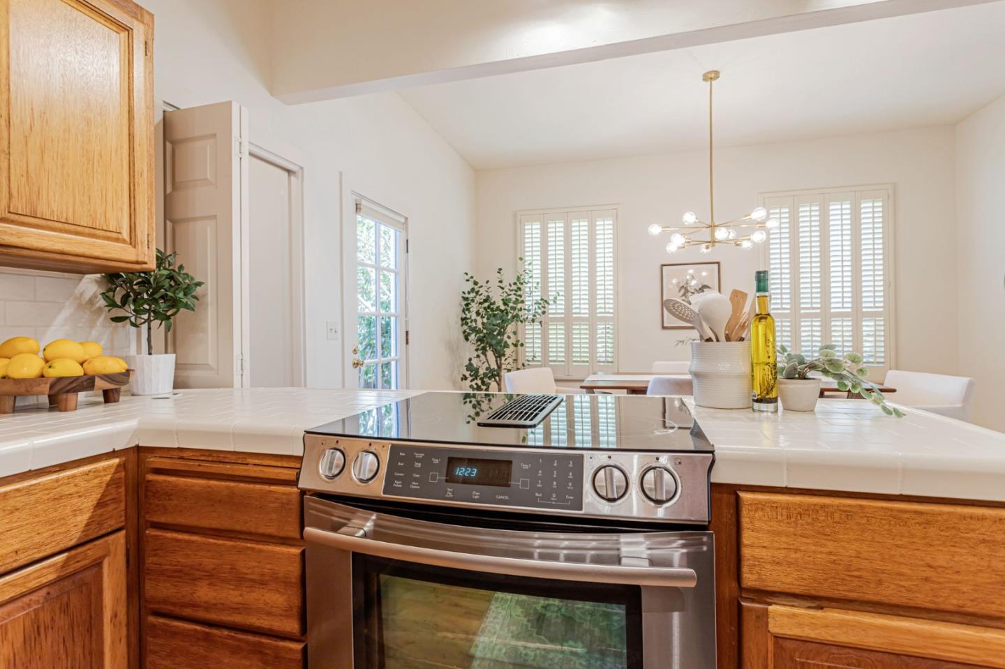 Detail Gallery Image 16 of 76 For 232 Union St, Santa Cruz,  CA 95060 - 3 Beds | 2/1 Baths