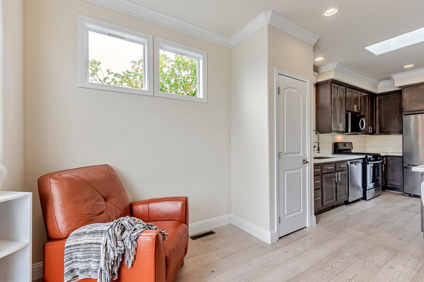 Detail Gallery Image 13 of 60 For 1220 Tasman Dr #25,  Sunnyvale,  CA 94089 - 3 Beds | 2 Baths