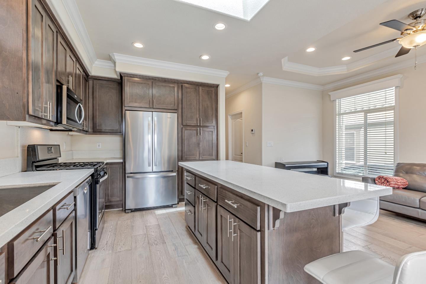 Detail Gallery Image 15 of 60 For 1220 Tasman Dr #25,  Sunnyvale,  CA 94089 - 3 Beds | 2 Baths