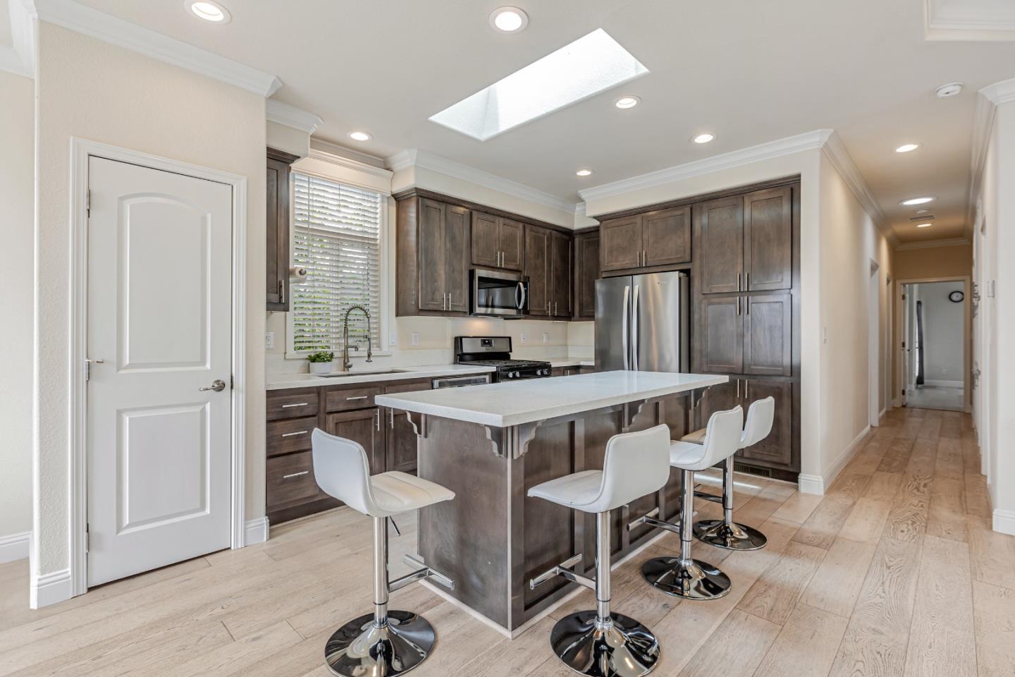 Detail Gallery Image 18 of 60 For 1220 Tasman Dr #25,  Sunnyvale,  CA 94089 - 3 Beds | 2 Baths