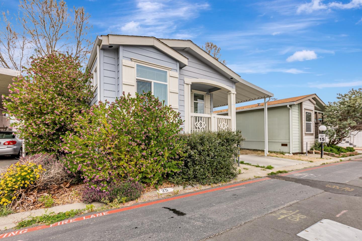 Detail Gallery Image 2 of 60 For 1220 Tasman Dr #25,  Sunnyvale,  CA 94089 - 3 Beds | 2 Baths