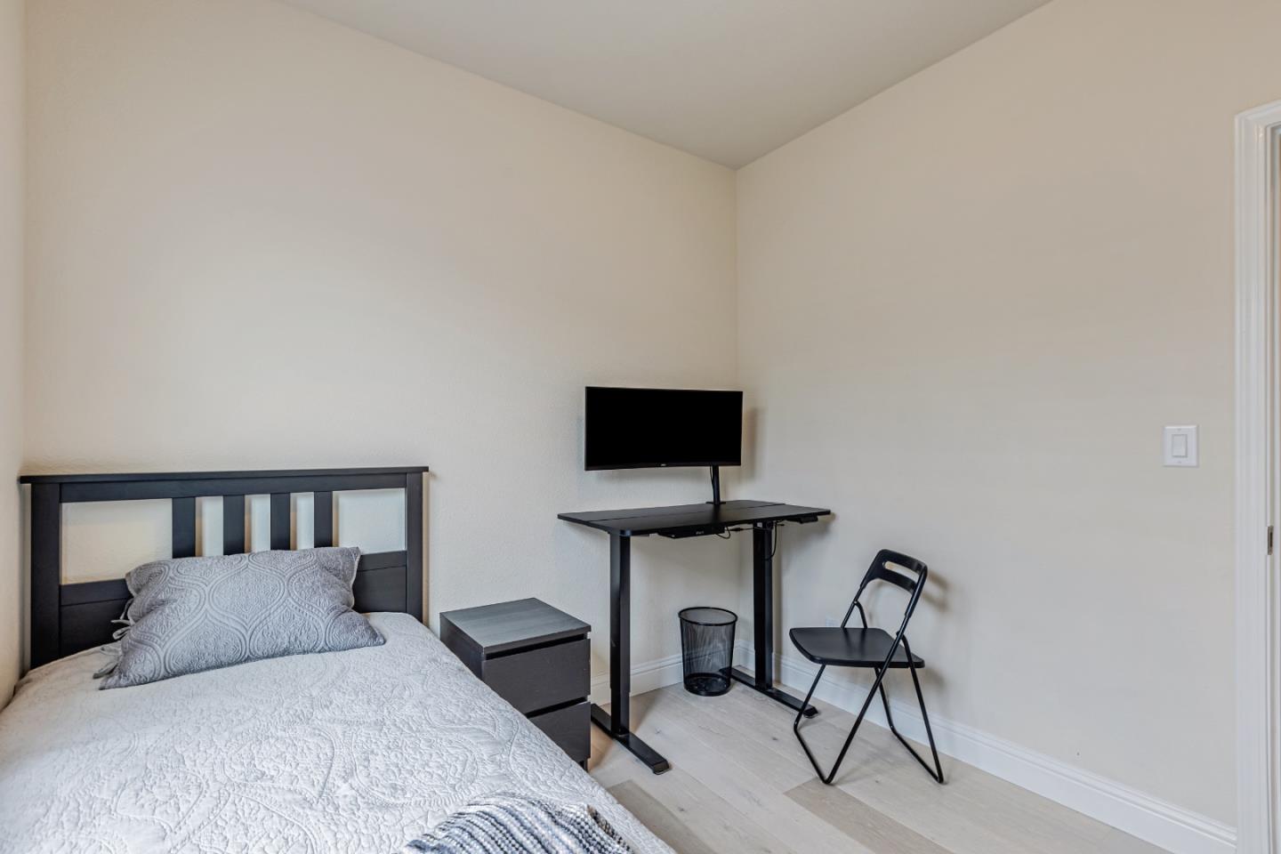 Detail Gallery Image 23 of 60 For 1220 Tasman Dr #25,  Sunnyvale,  CA 94089 - 3 Beds | 2 Baths