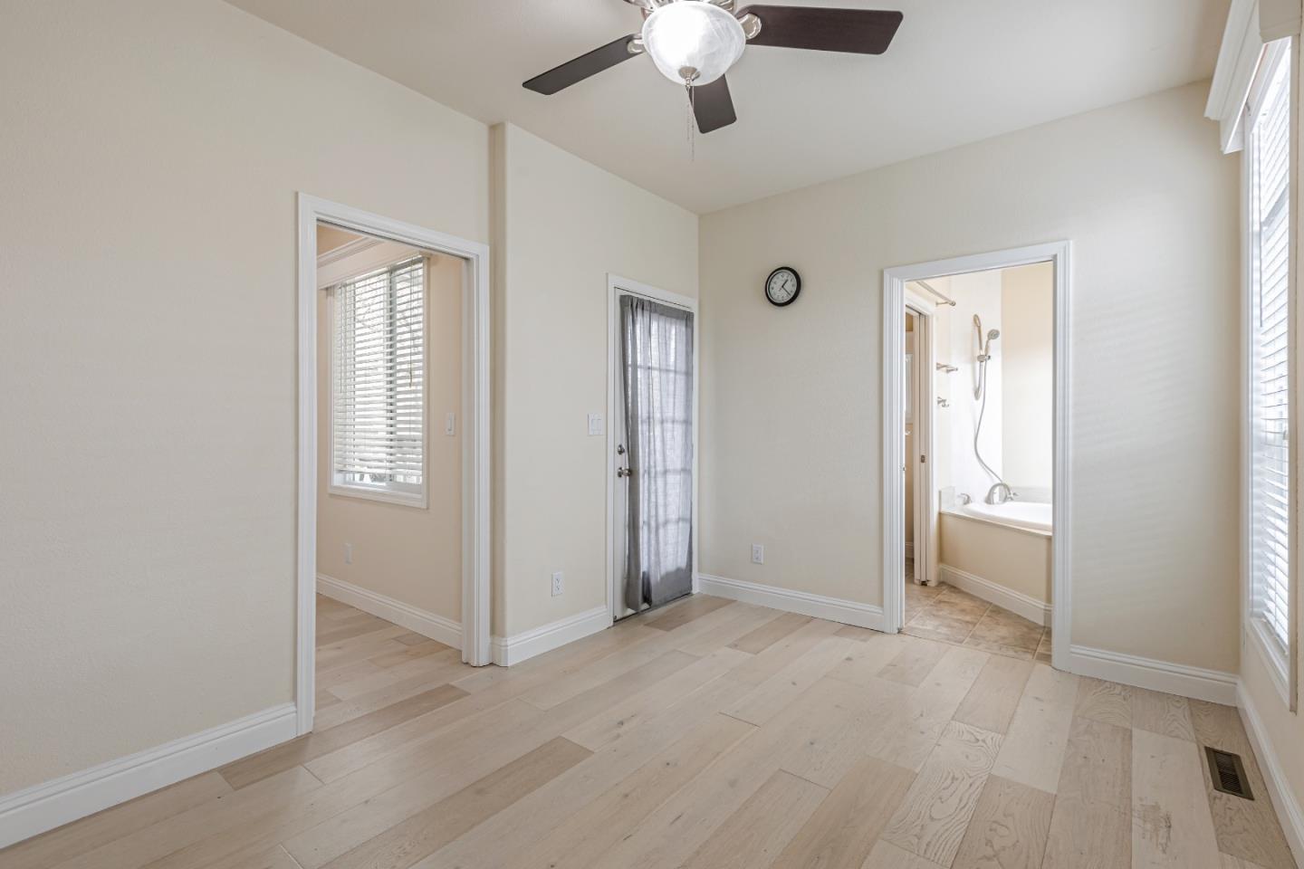 Detail Gallery Image 31 of 60 For 1220 Tasman Dr #25,  Sunnyvale,  CA 94089 - 3 Beds | 2 Baths