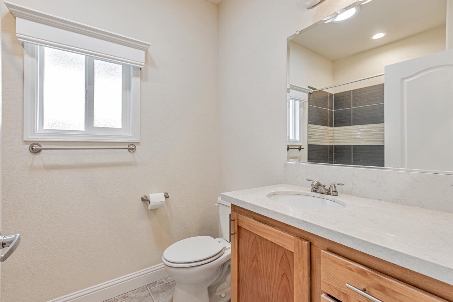 Detail Gallery Image 36 of 60 For 1220 Tasman Dr #25,  Sunnyvale,  CA 94089 - 3 Beds | 2 Baths