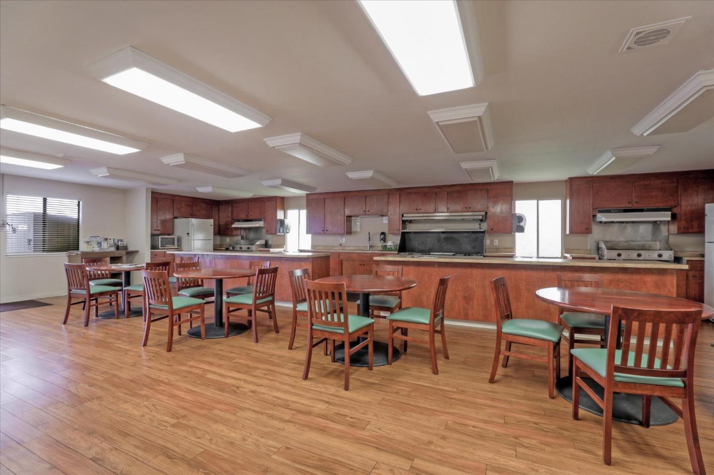Detail Gallery Image 56 of 60 For 1220 Tasman Dr #25,  Sunnyvale,  CA 94089 - 3 Beds | 2 Baths