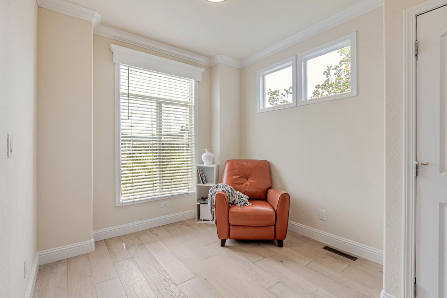 Detail Gallery Image 6 of 60 For 1220 Tasman Dr #25,  Sunnyvale,  CA 94089 - 3 Beds | 2 Baths
