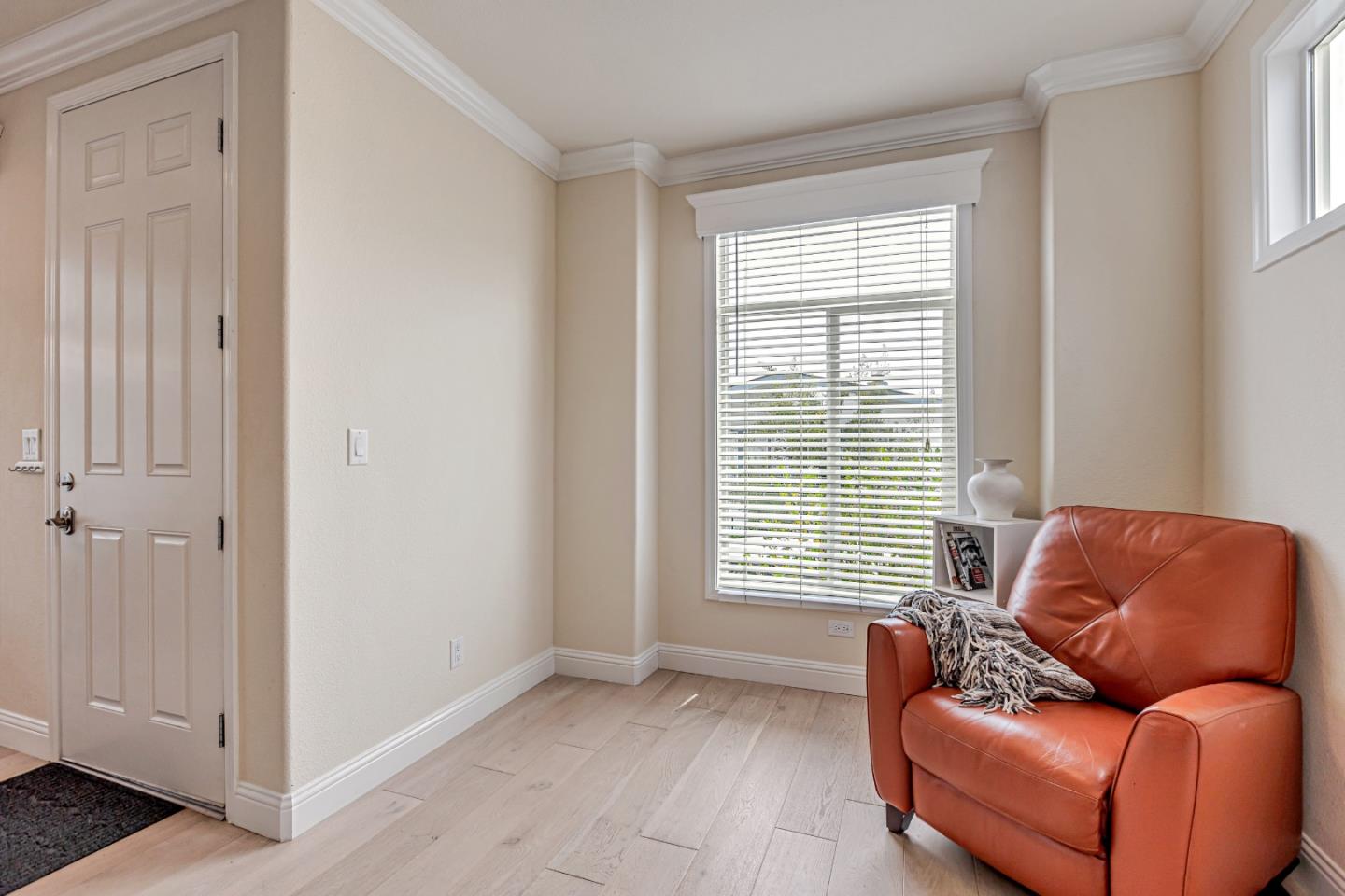 Detail Gallery Image 7 of 60 For 1220 Tasman Dr #25,  Sunnyvale,  CA 94089 - 3 Beds | 2 Baths