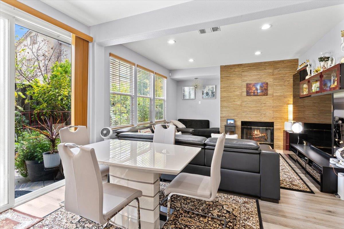 Detail Gallery Image 12 of 30 For 280 Wildhorse Ct, San Jose,  CA 95138 - 5 Beds | 3/1 Baths